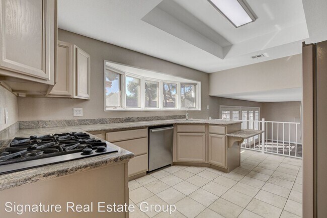 Building Photo - 4 br, 2.5 bath House - 3569 Taos Lane