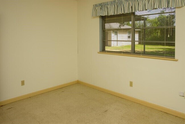 Building Photo - 9231 Kostelnik St