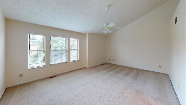 Building Photo - 6498 Ringsend Ct