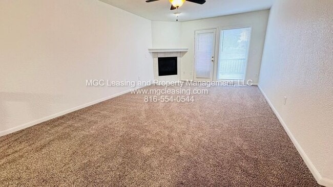 Building Photo - Creekwood Park Townhomes - Receive $1000 rent credit PLUS a $250 Amazon gift card - ask me how!