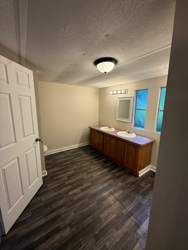 Building Photo - 3 Bedroom 2 Bath Singlewide in Tanglewood Park Madison Heights (Amherst County).