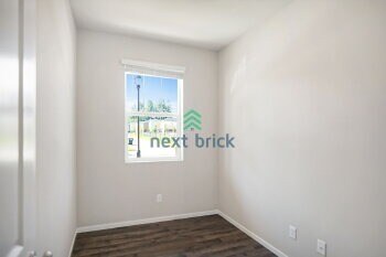 Building Photo - 4 Bed and 2.5 Bath Single-family Home Available for Rent!