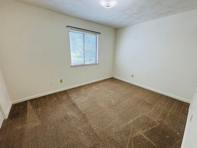 Building Photo - 507 Sunridge Dr
