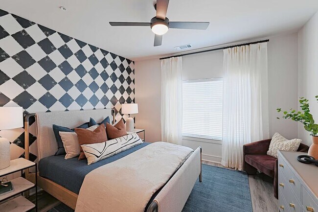 Building Photo - Stylish 2 Bed with Top Amenities!
