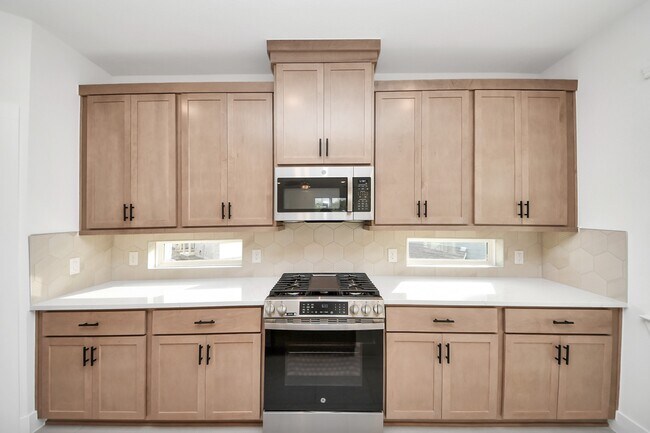 Building Photo - 1420 Shaded Rock Dr