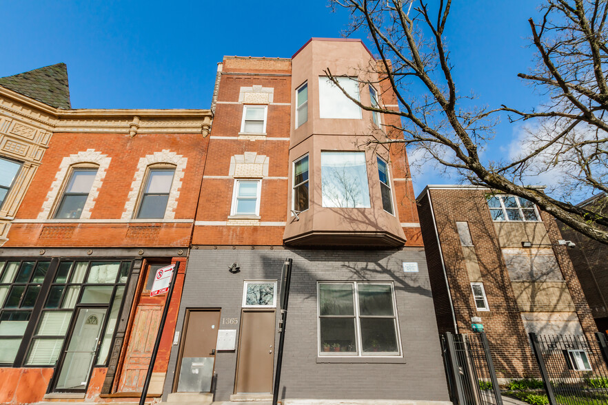 Building Photo - 1365 N Leavitt St