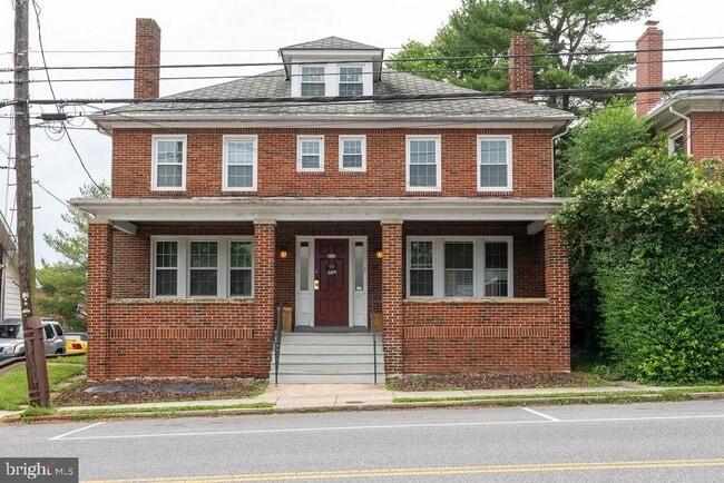 Building Photo - 315 Frederick St