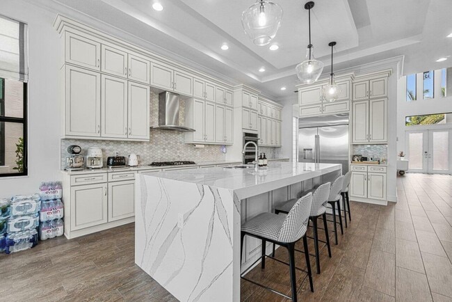 Building Photo - 13026 Artisan Cir