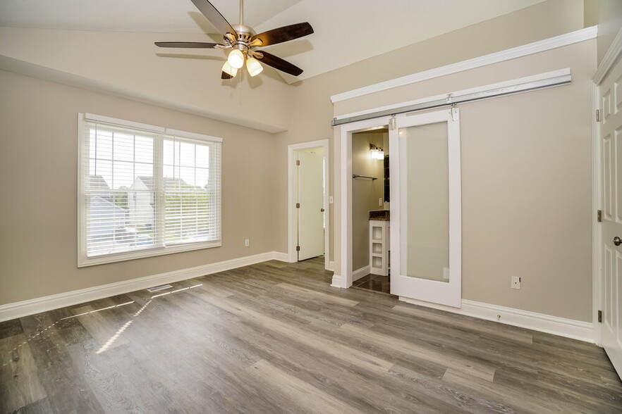 Building Photo - 100 Dakota Ct