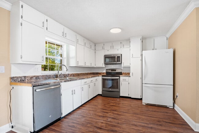 Building Photo - 1499 NE 59th St
