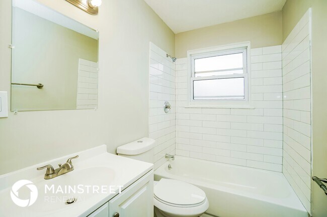 Building Photo - 2684 Glenbriar St