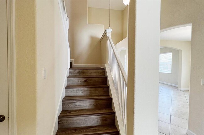 Building Photo - 1604 Thetford Cir
