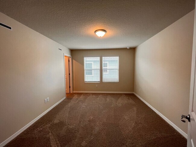 Building Photo - 4508 Sparkling Shell Ave