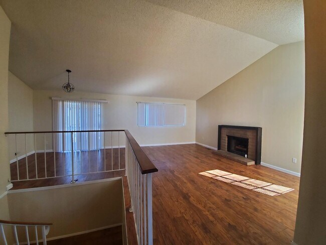 Building Photo - Nice 3 bedroom 2 bathroom Home