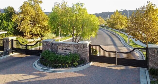 Building Photo - 26529 Craftsmen Ct