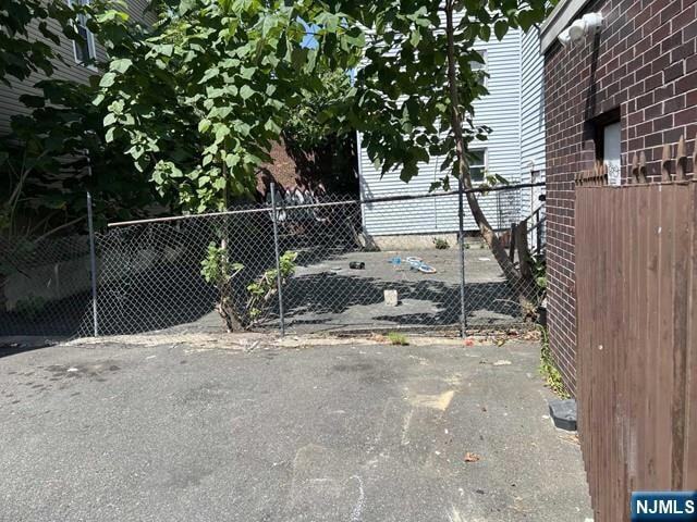 Building Photo - 840 Mt Prospect Ave