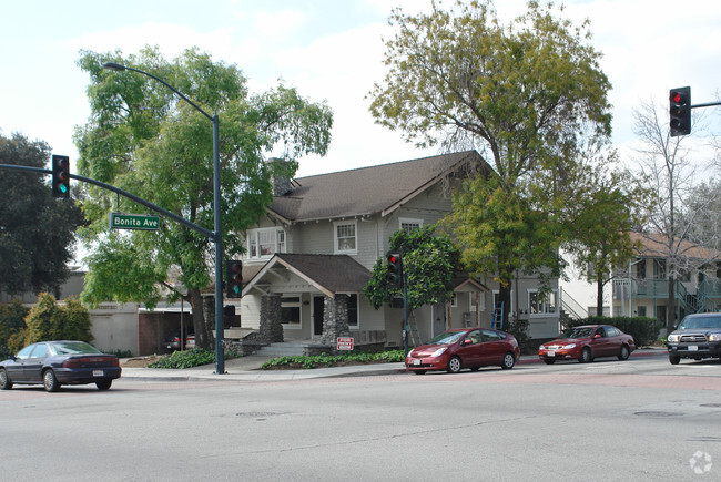 Building Photo - 408 W Bonita Ave