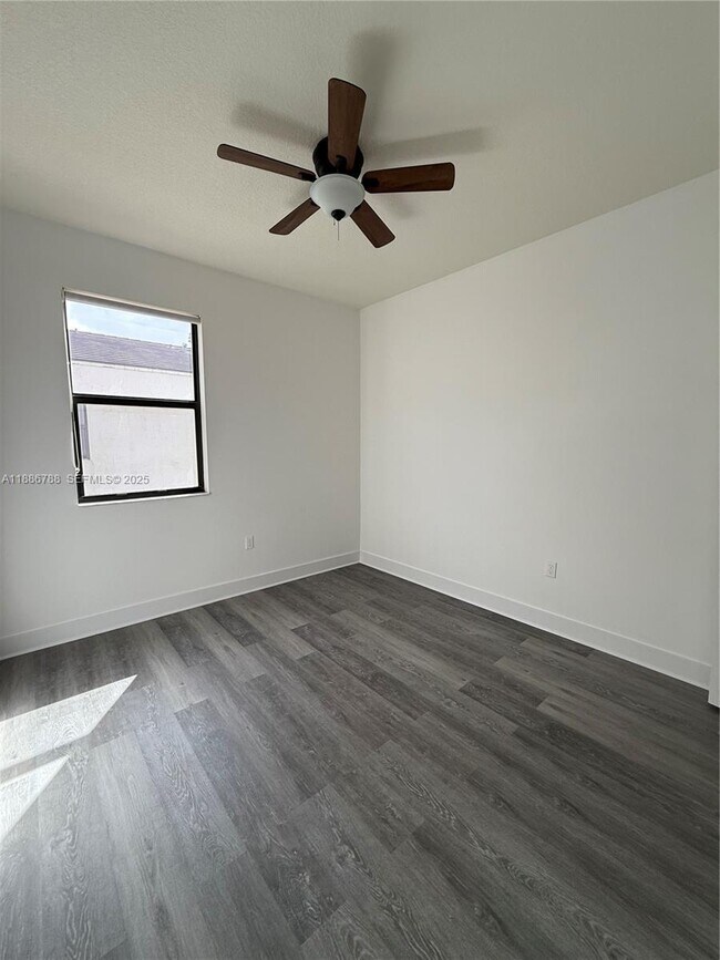 Building Photo - 10449 NW 82nd St