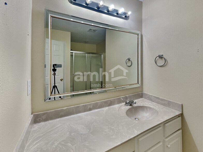Building Photo - 10278 Brushfield Ln