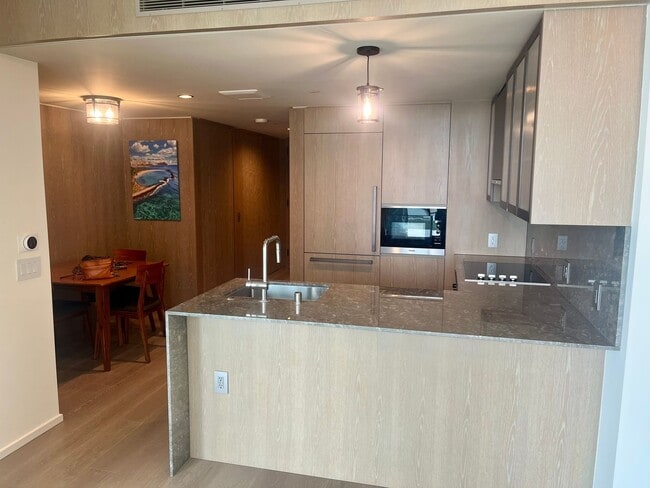 Building Photo - Luxury 1 Bedroom at Ko'ula With Ocean Views & Parking