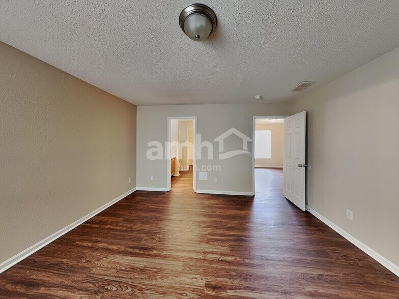 Building Photo - 4708 Whitview Ln