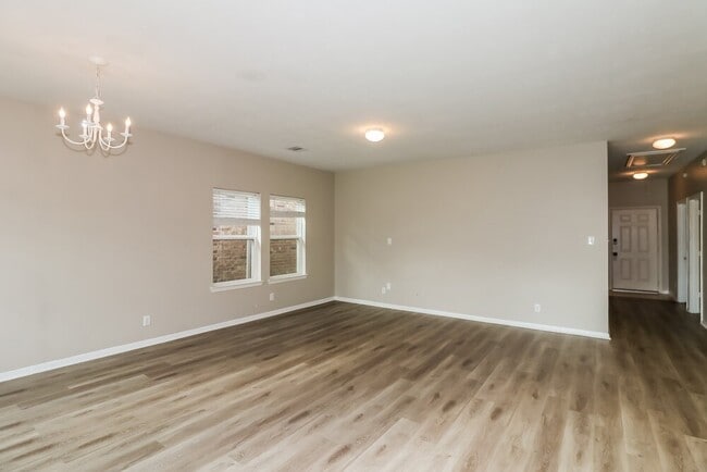 Building Photo - 8119 Almera Falls Dr