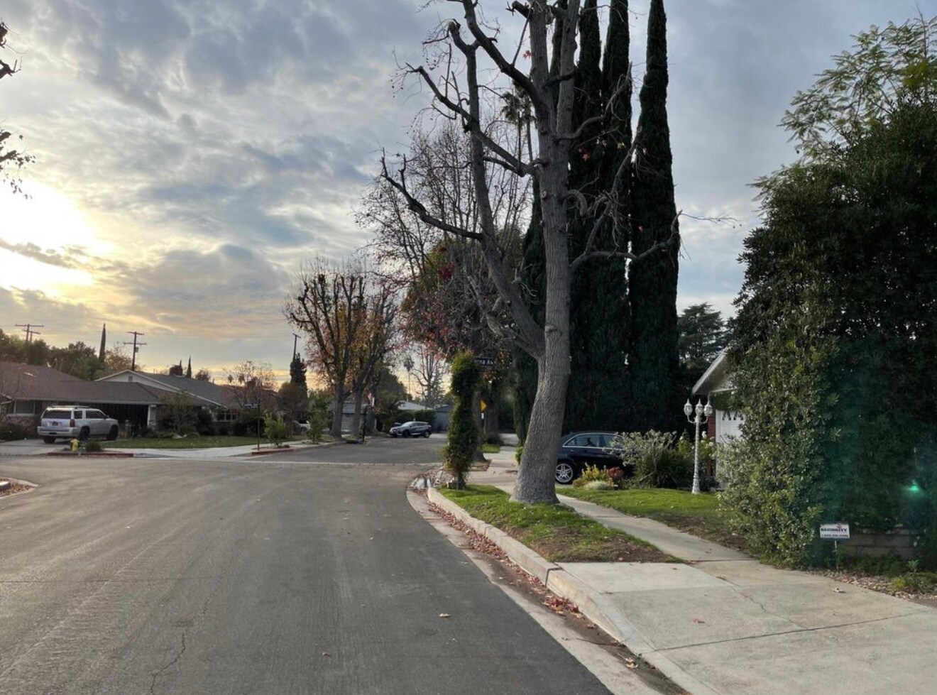 Building Photo - 13353 Killion St