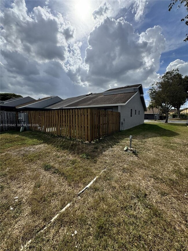 Building Photo - 8341 SW 148th Pl