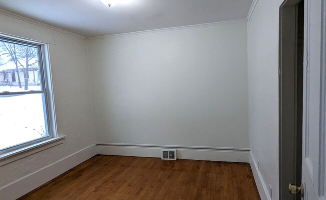 Building Photo - 1505 7th St