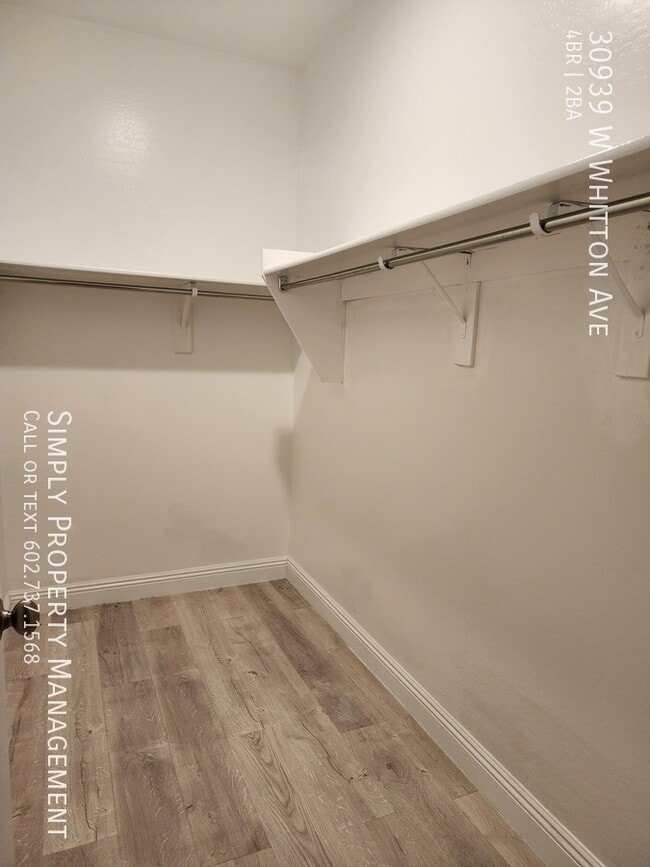 Building Photo - 30939 W Whitton Ave