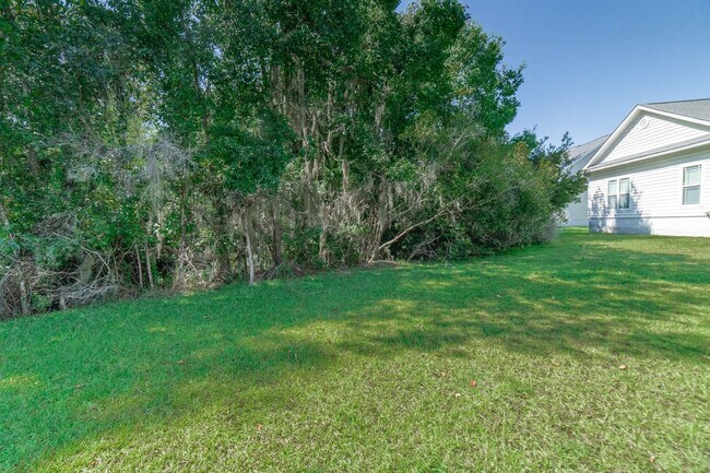 Building Photo - Available Now! ?? ?? ??!