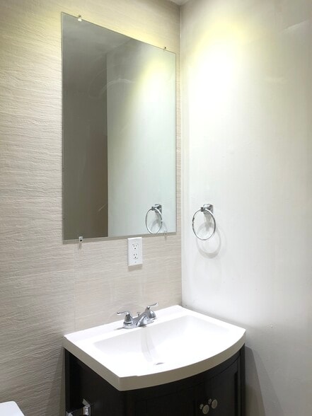 Bathroom - 221 SW 9th Ave