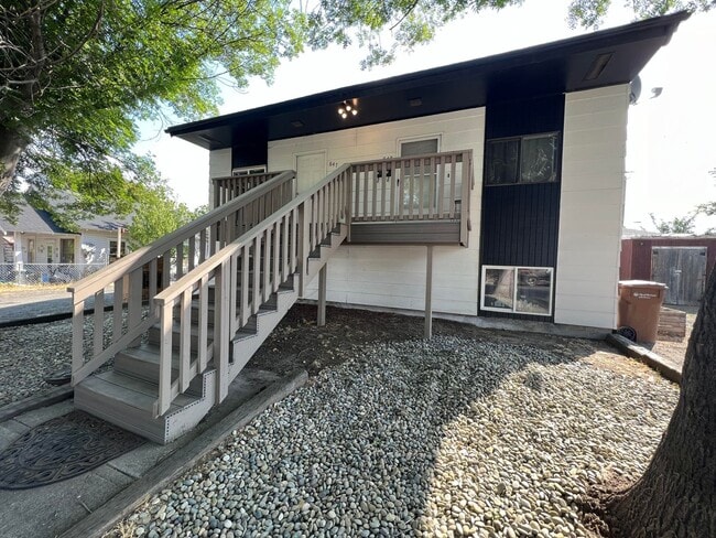 Building Photo - 847/849 3rd St.