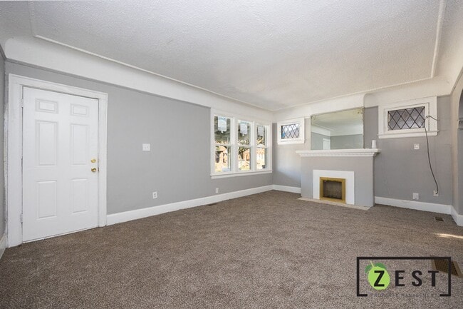 Building Photo - 3783 Tyler St