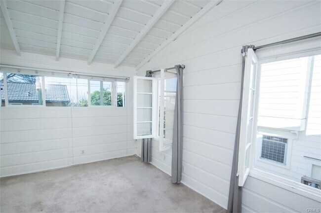 Building Photo - 31612 Santa Rosa Dr