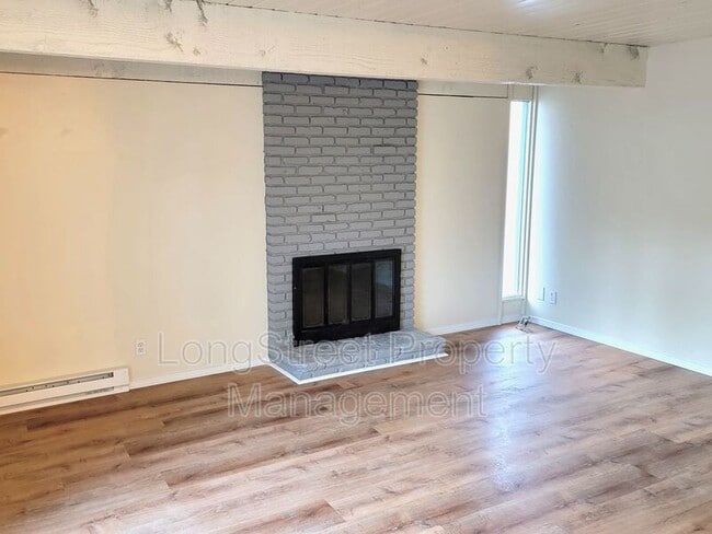 Building Photo - 833 NW 26th St