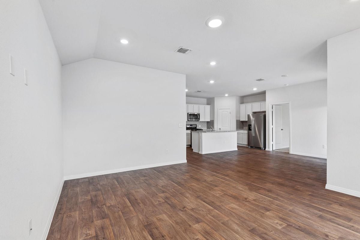 Building Photo - 21020 Price Daniel Dr
