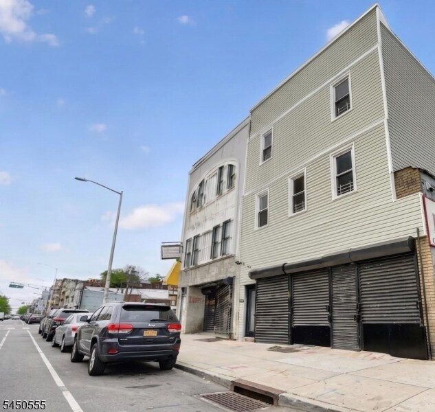 Building Photo - 518 Springfield Ave