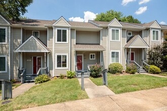 Building Photo - Charming 2 Bedroom/1 Bath Townhome in Henrico ***Available Early September***