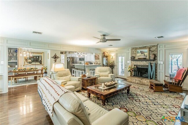 Building Photo - 3117 Kensington Ct