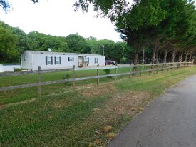 Building Photo - 112 Donald Dr