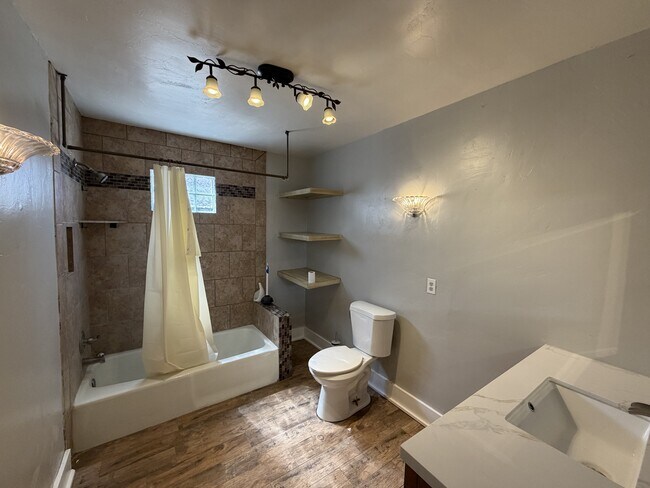 Building Photo - 3417 27th St