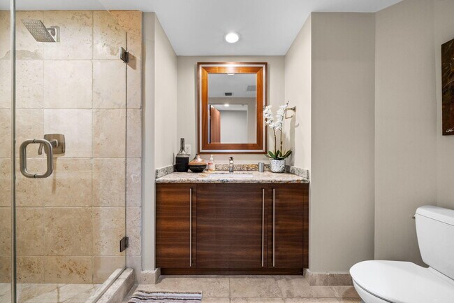 Building Photo - 333 Las Olas Way