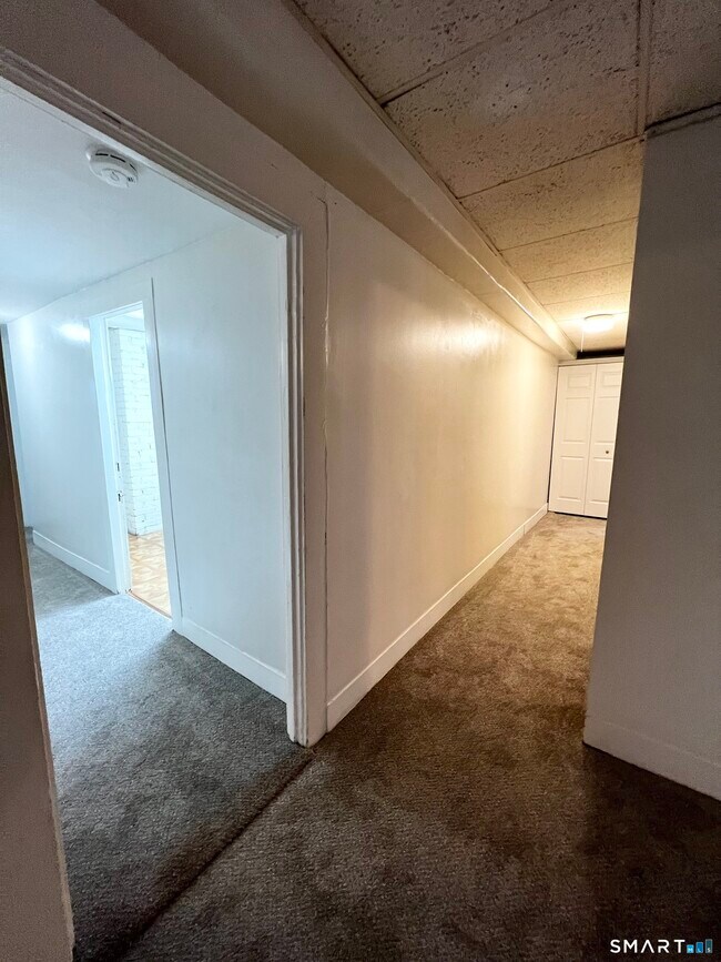 Building Photo - 143 William St