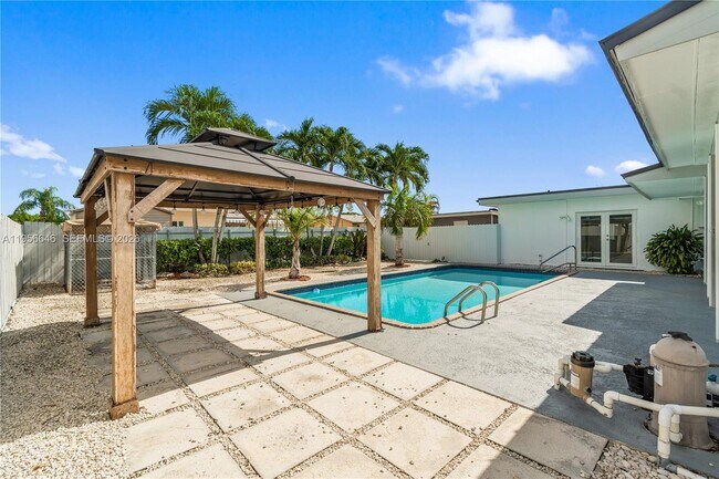 Building Photo - 5103 SW 128th Pl