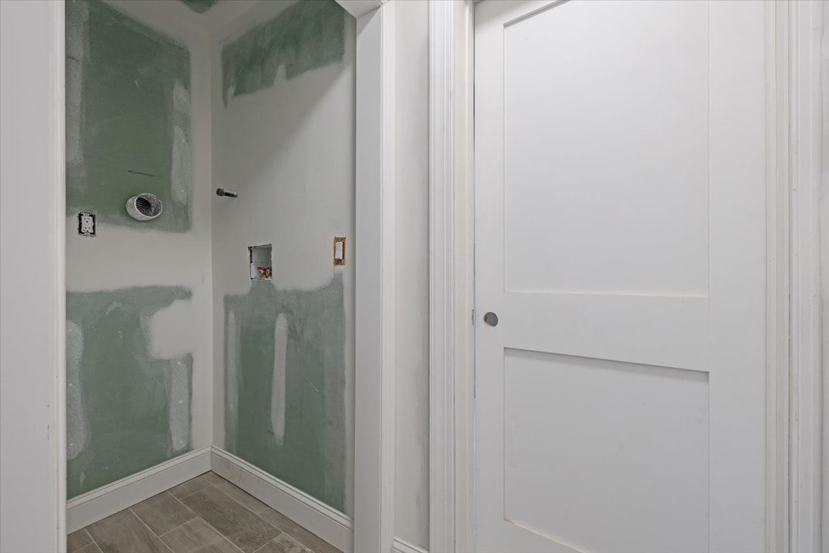 Building Photo - 120 High St