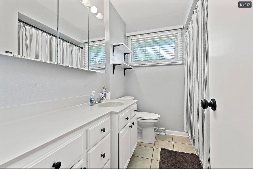 Bathroom - 2435 Devonshire Dr