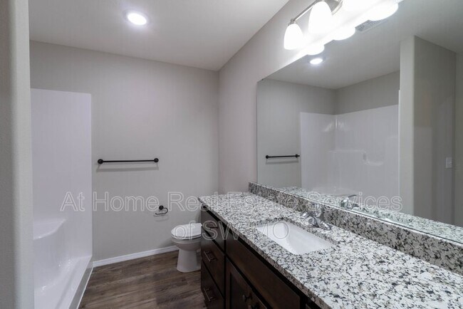 Building Photo - 1802 S 15th St