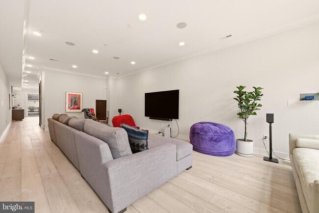 Building Photo - 3554 13th St NW