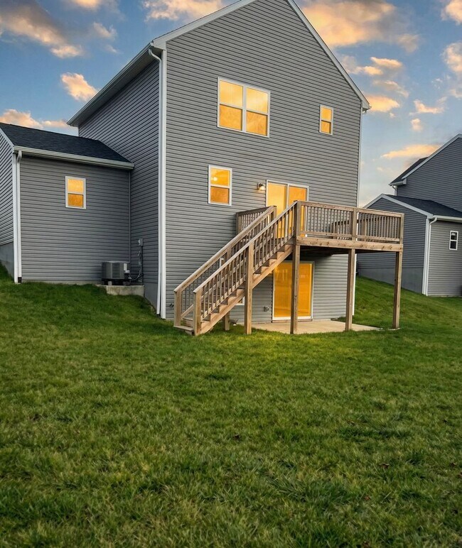 Building Photo - 206 Woodridge Dr